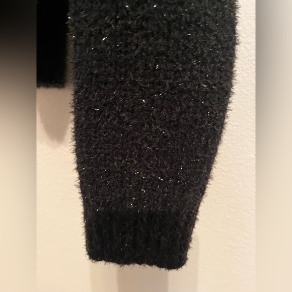 WILD FABLE~ BLACK SWEATER~SILVER FLECKS~M - Picture 3 of 7